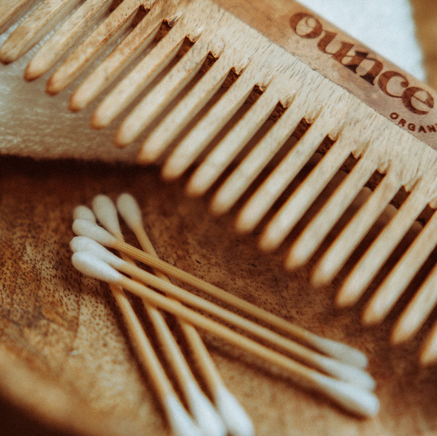 DETANGLER/SHAMPOO NEEM COMB